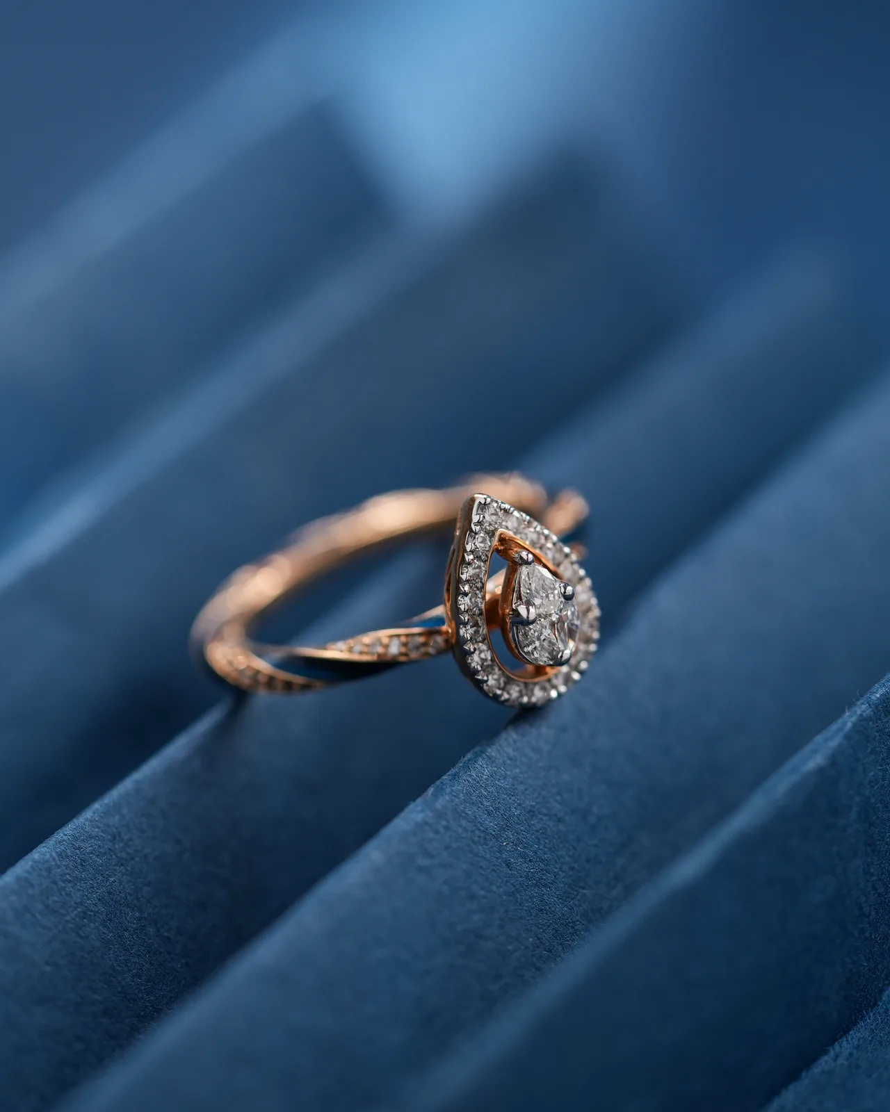 Elegant diamond ring