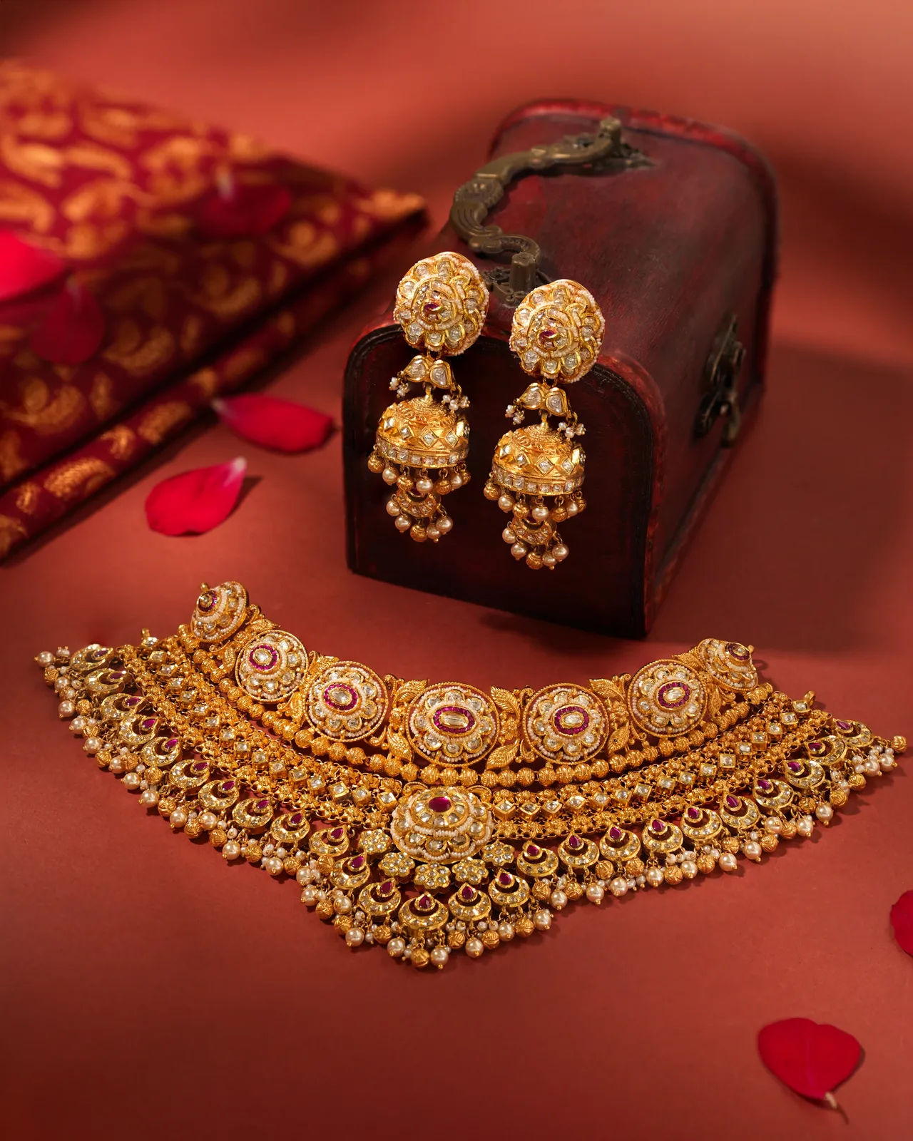 Traditional bridal jewellery set with heritage craftsmanship